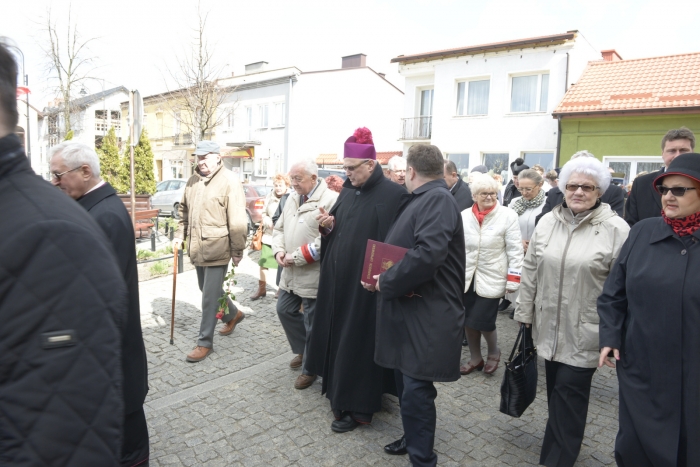 Odsłonięto tablicę ku czci pomordowanych - fotoreportaż