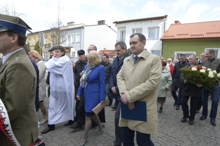 Odsłonięto tablicę ku czci pomordowanych - fotoreportaż