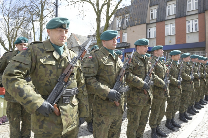 Odsłonięto tablicę ku czci pomordowanych - fotoreportaż