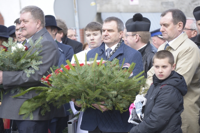 Odsłonięto tablicę ku czci pomordowanych - fotoreportaż