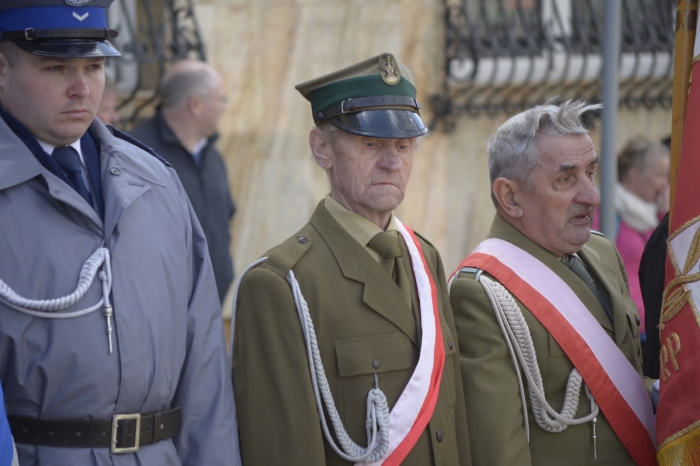 Odsłonięto tablicę ku czci pomordowanych - fotoreportaż