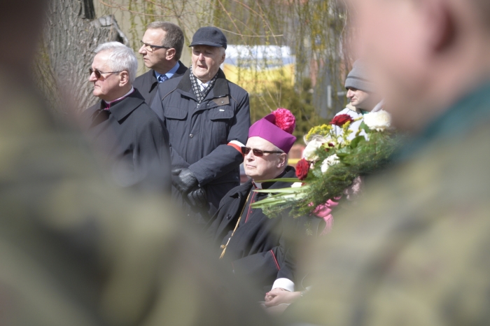 Odsłonięto tablicę ku czci pomordowanych - fotoreportaż