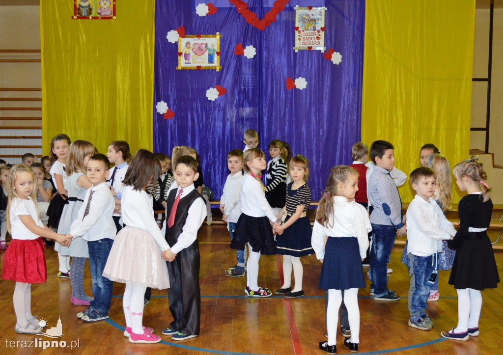 Dzień Babci i Dziadka w ZS w Radomicach