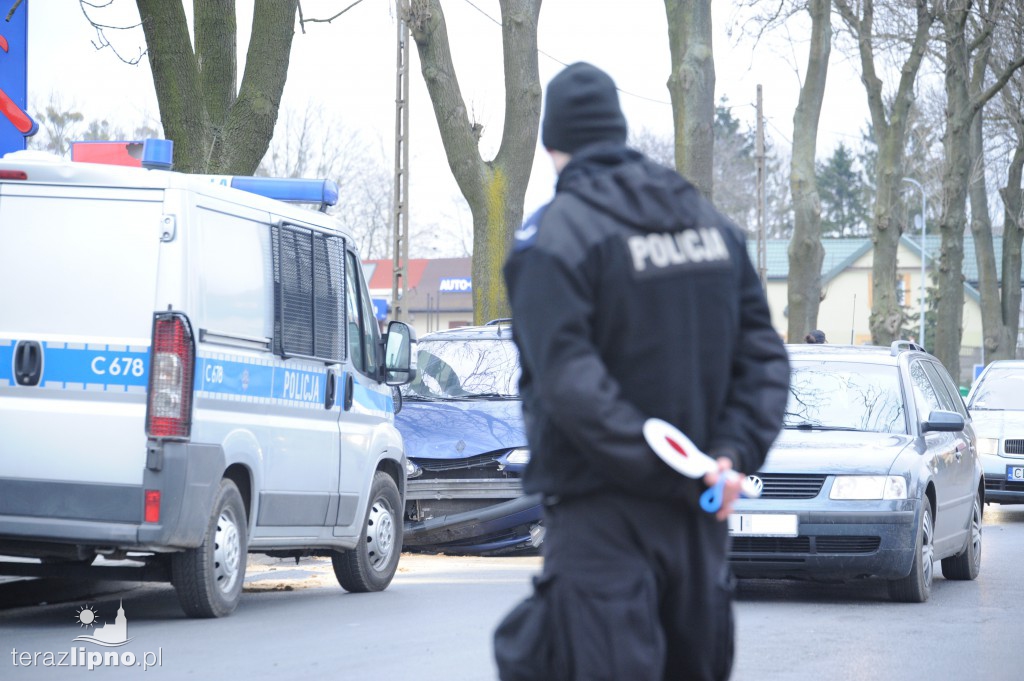 Zderzenie trzech aut na ulicy Skępskiej