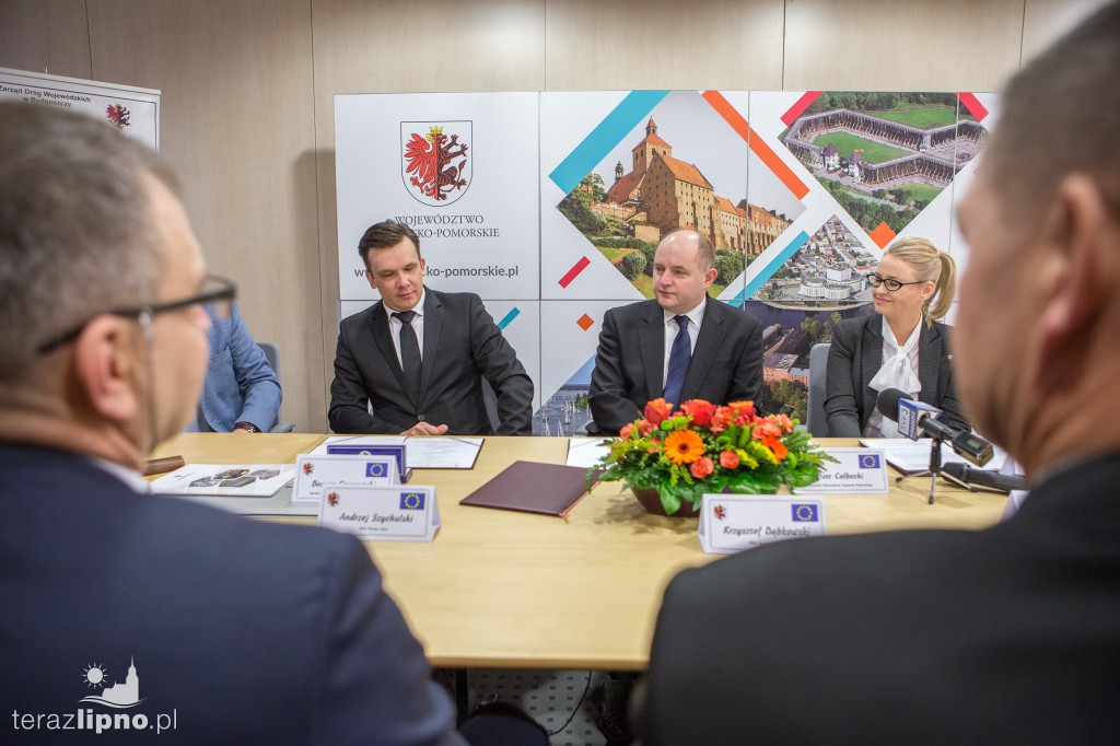 Podpisanie umowy na budowę DW559