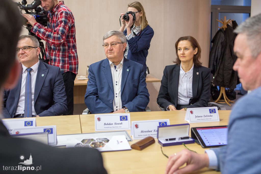 Podpisanie umowy na budowę DW559