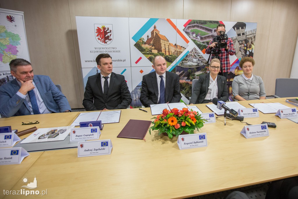 Podpisanie umowy na budowę DW559
