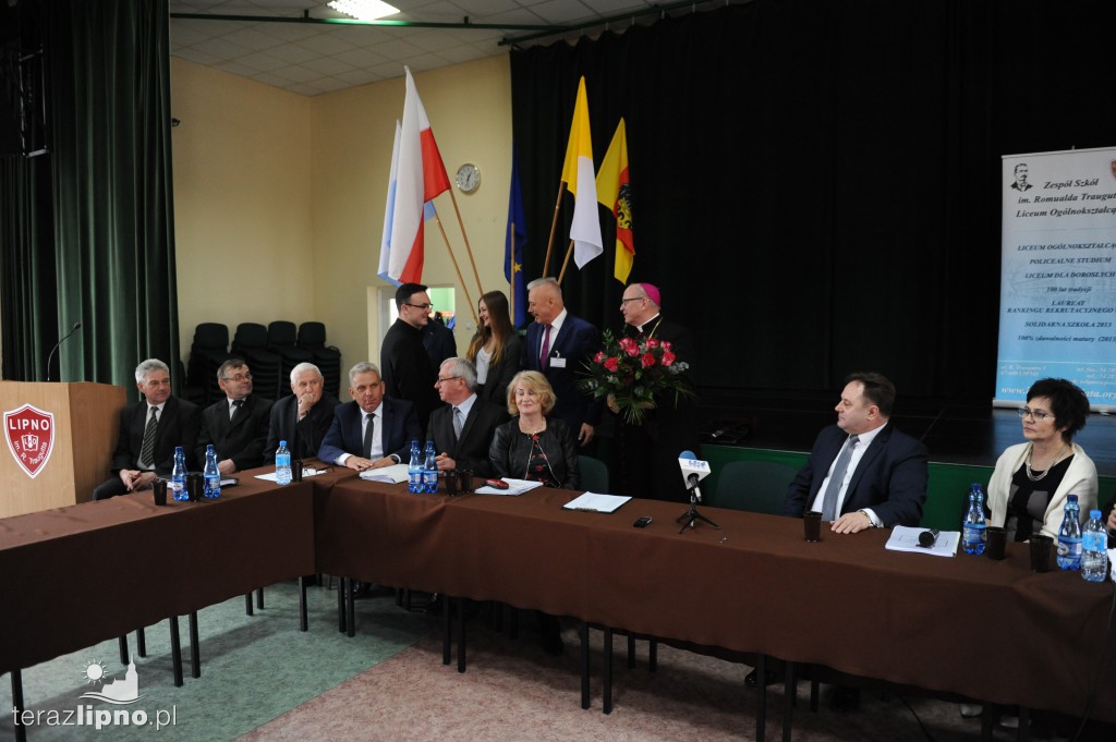 Tytuł dla biskupa włocławskiego