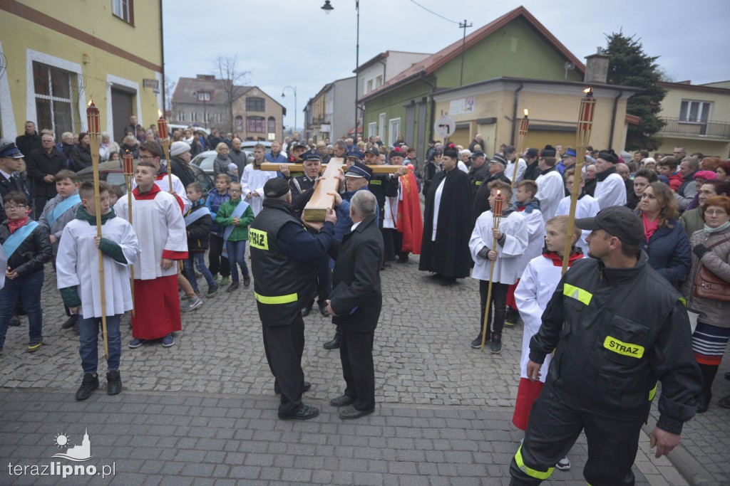 Droga Krzyżowa przeszła ulicami Lipna