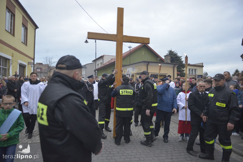 Droga Krzyżowa przeszła ulicami Lipna