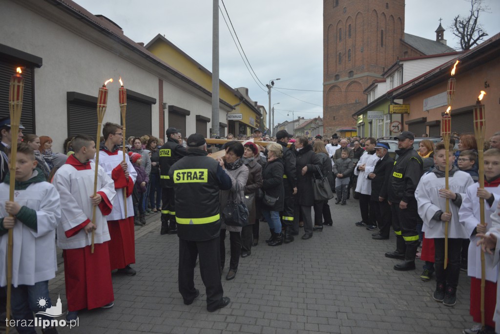 Droga Krzyżowa przeszła ulicami Lipna