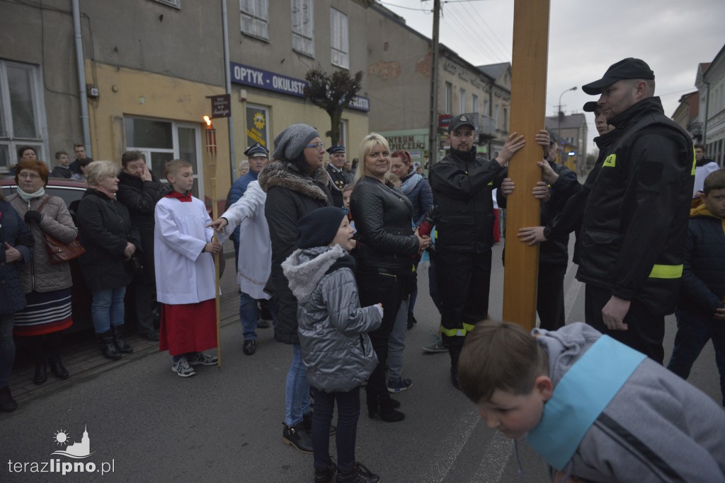 Droga Krzyżowa przeszła ulicami Lipna