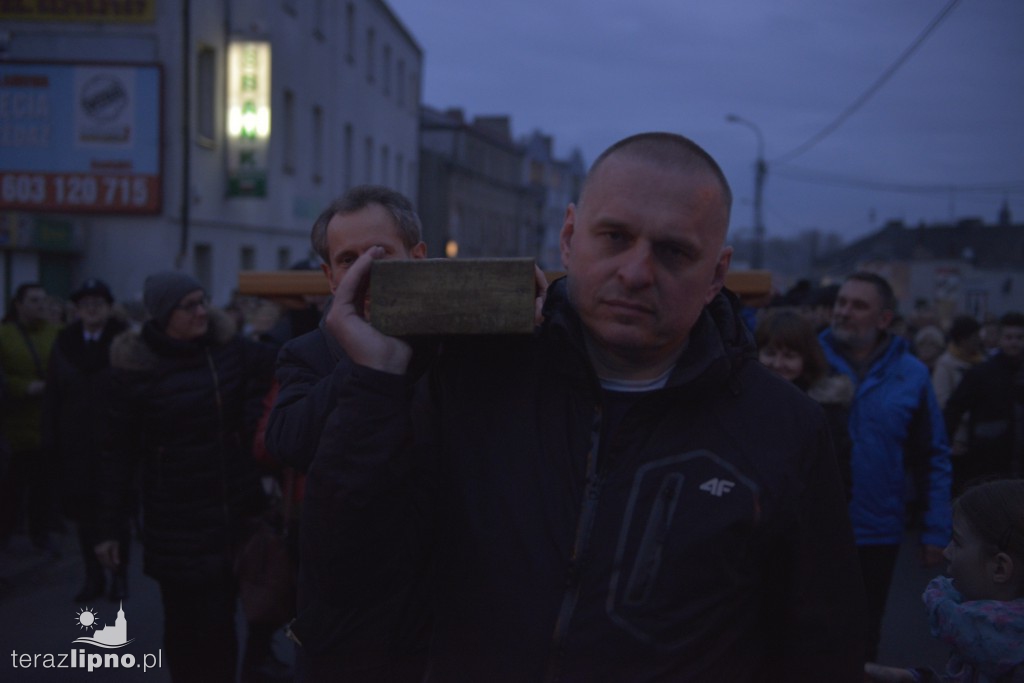 Droga Krzyżowa przeszła ulicami Lipna