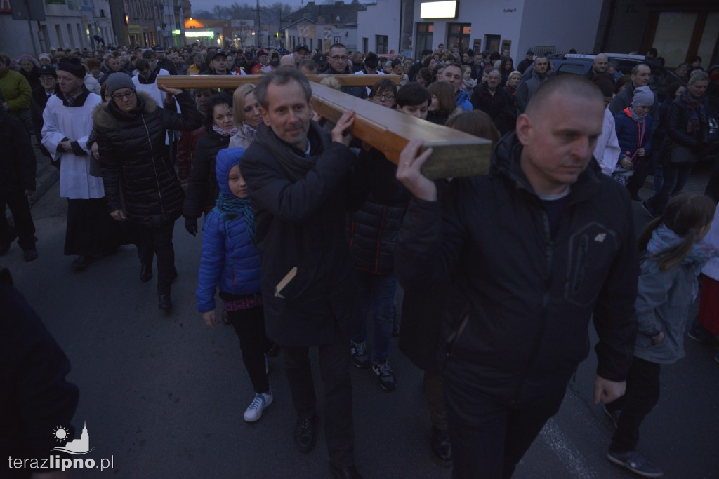 Droga Krzyżowa przeszła ulicami Lipna