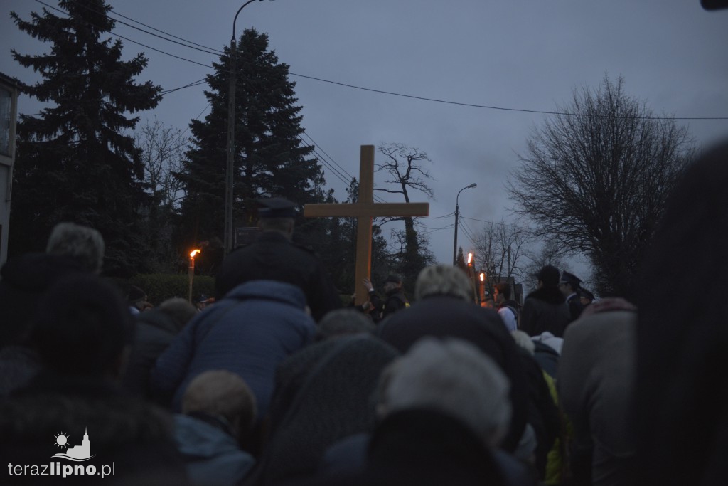 Droga Krzyżowa przeszła ulicami Lipna