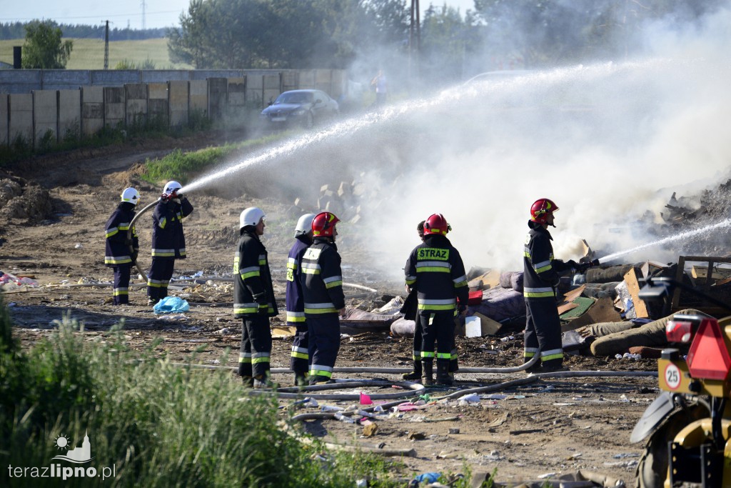 Pożar śmieci na składowisku odpadów