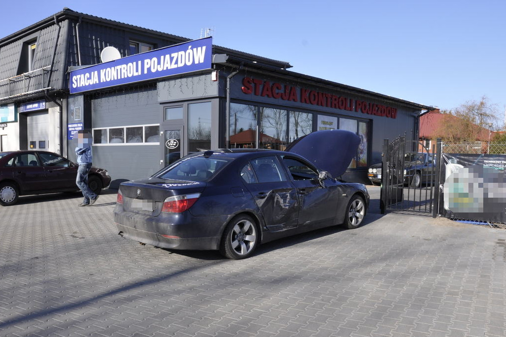 Motocykl zderzył się z BMW