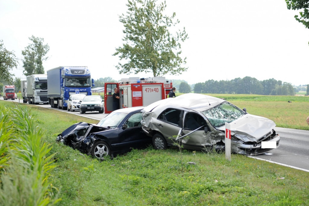Wypadek na DK 67! Pięć osób poszkodowanych