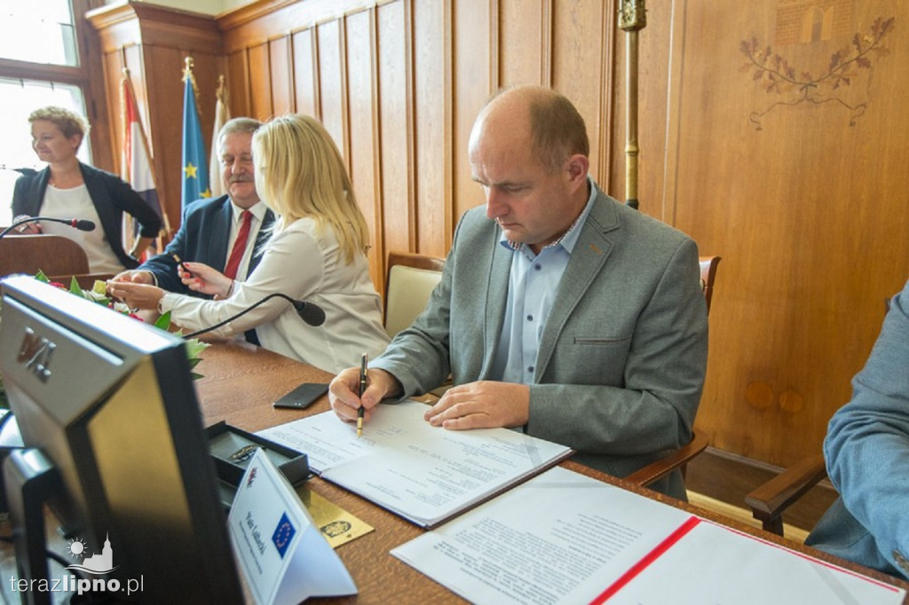 Przebudowa DW 558. Podpisanie umowy