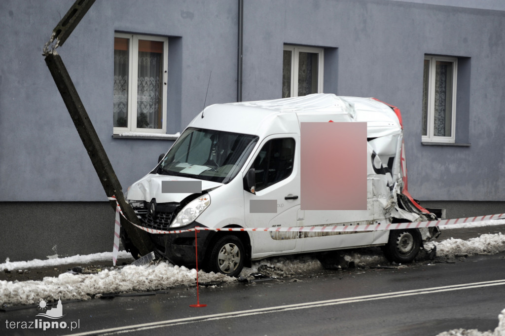 Ciężarówka uderzyła w busa