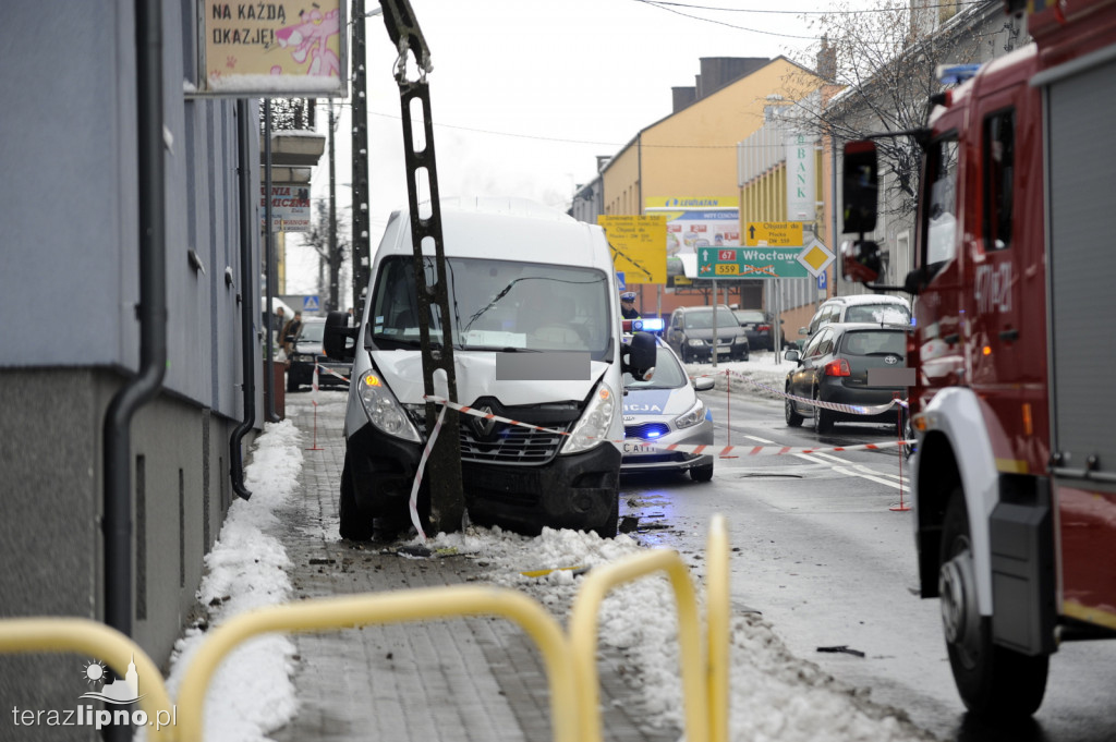 Ciężarówka uderzyła w busa