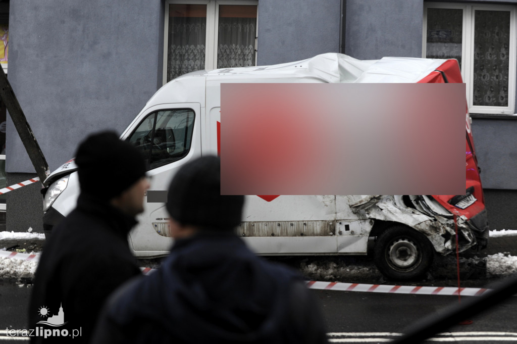 Ciężarówka uderzyła w busa