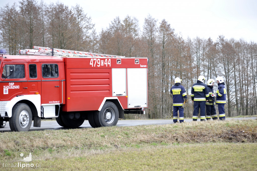 Wypadek cysterny i osobówki
