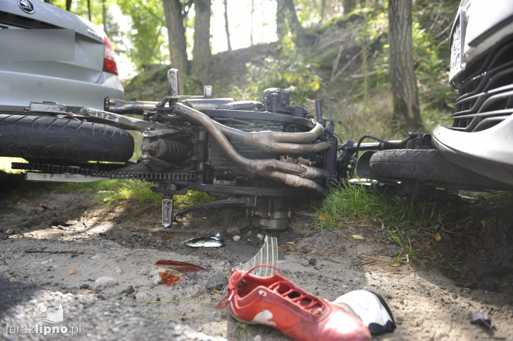 Pijany uderzył motocyklem w samochód