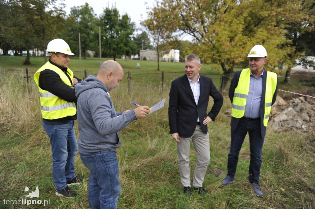 Przekazanie placu pod budowę bloku