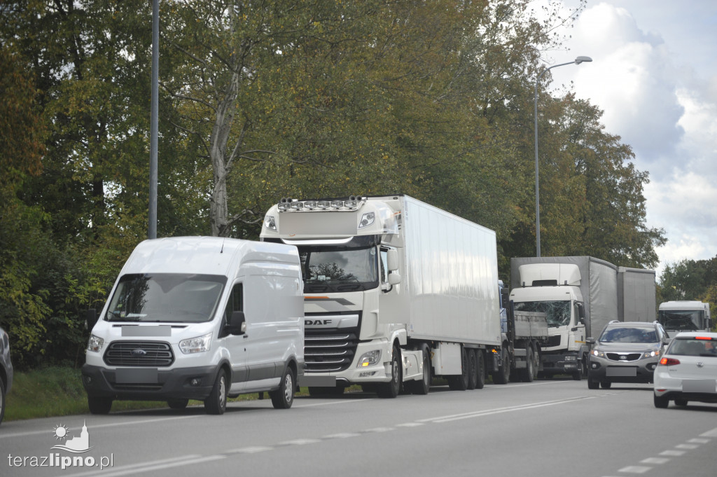 Zderzenie pięciu pojazdów na DK 10