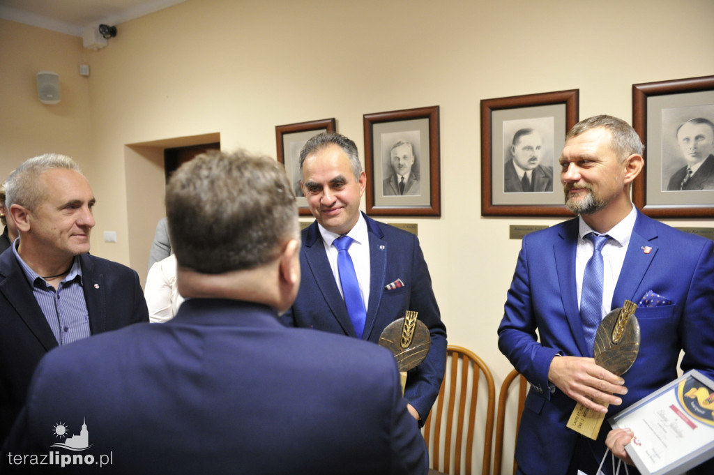 Podziękowania podczas sesji Rady Powiatu