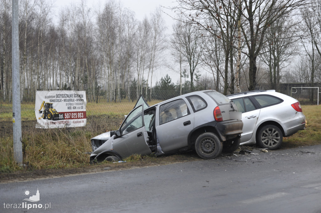 Czołówka na DW 554 w Moszczonnem