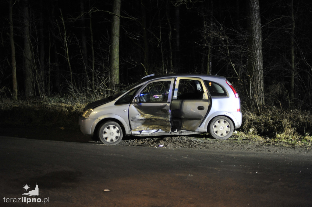 Volkswagen uderzył w opla na Wyszyńskiego