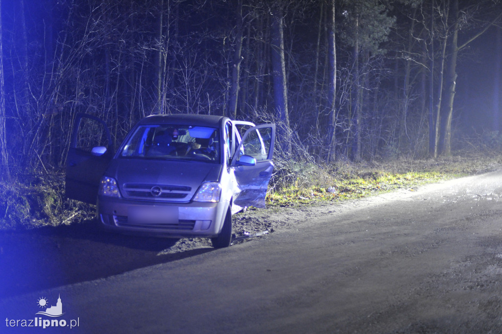 Volkswagen uderzył w opla na Wyszyńskiego