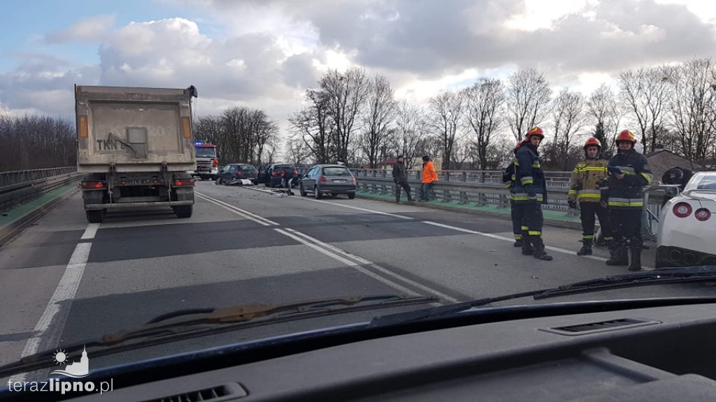Pijany kierowca staranował kilka pojazdów