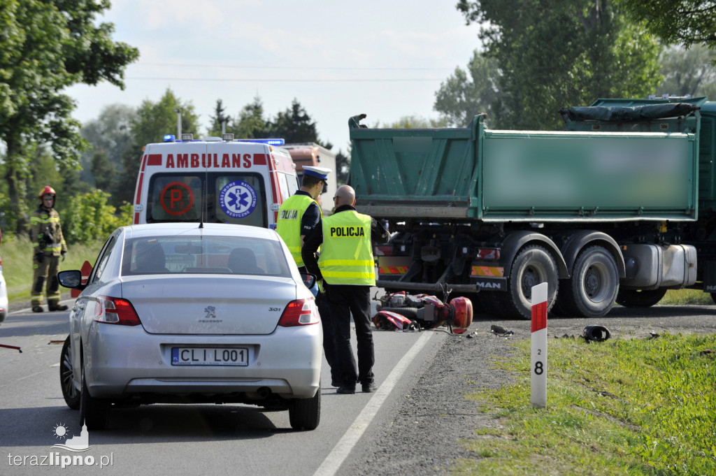 Zderzenie motoroweru i ciężarówki na DK 67