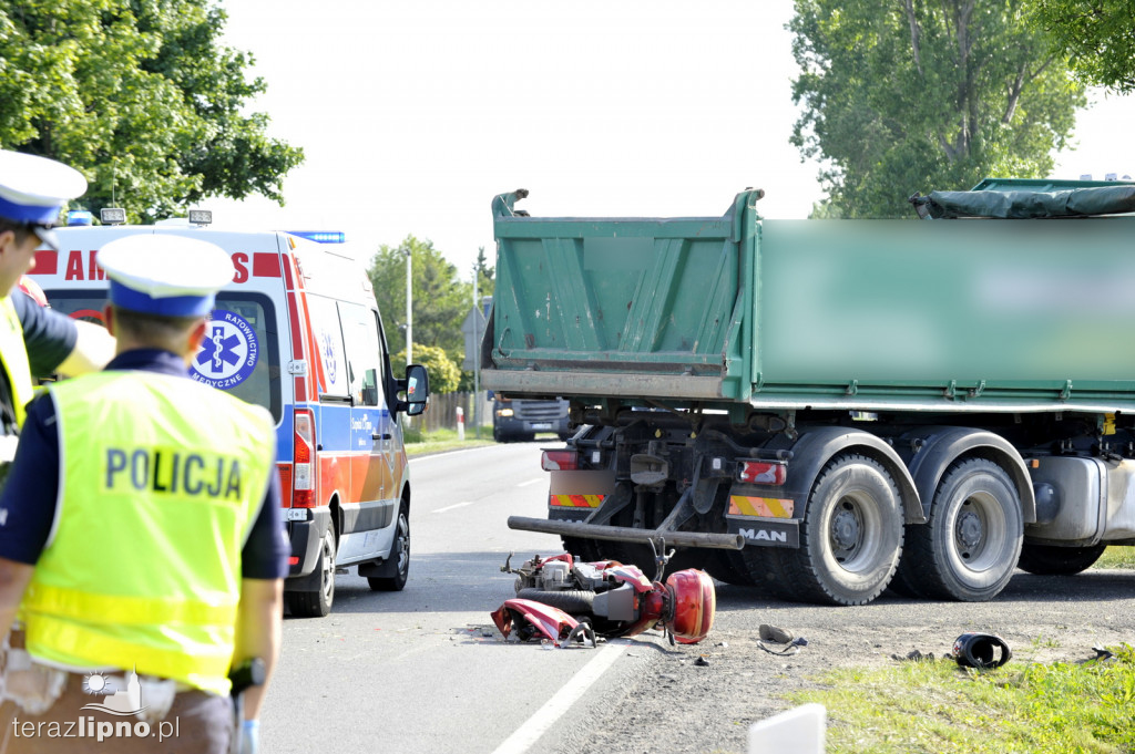 Zderzenie motoroweru i ciężarówki na DK 67