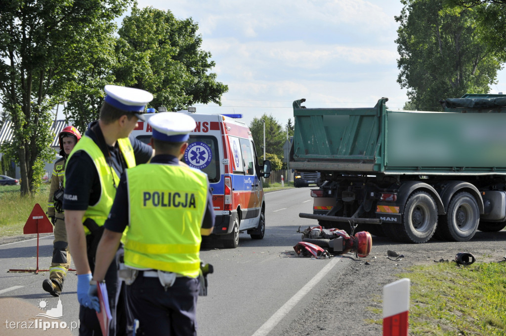 Zderzenie motoroweru i ciężarówki na DK 67
