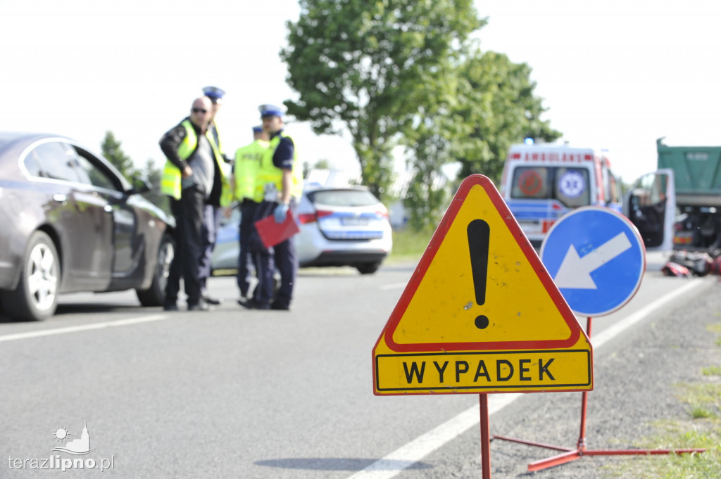 Zderzenie motoroweru i ciężarówki na DK 67