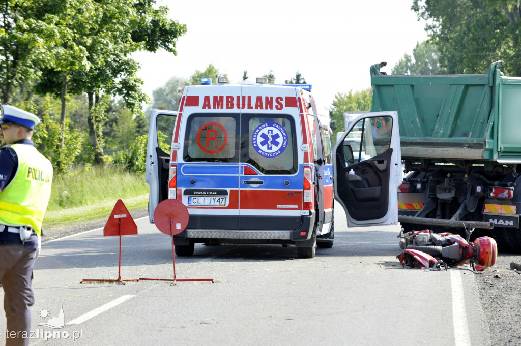 Zderzenie motoroweru i ciężarówki na DK 67