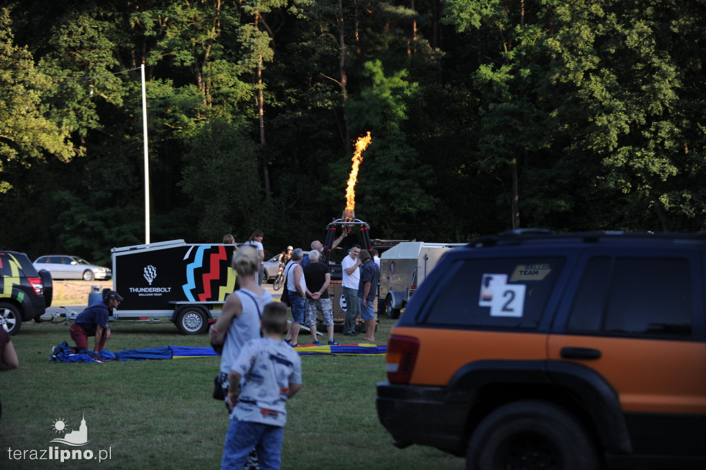 Panorama z lotu ptaka. Festiwal balonów w Lipnie