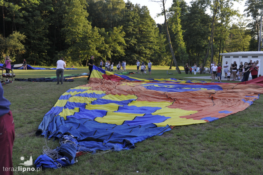 Panorama z lotu ptaka. Festiwal balonów w Lipnie