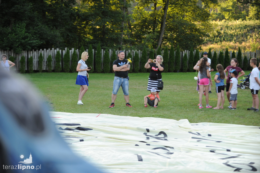 Panorama z lotu ptaka. Festiwal balonów w Lipnie