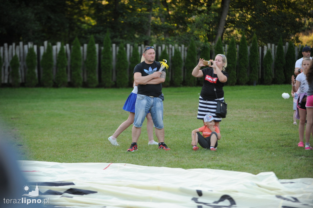 Panorama z lotu ptaka. Festiwal balonów w Lipnie