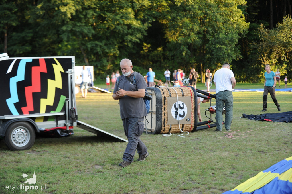 Panorama z lotu ptaka. Festiwal balonów w Lipnie