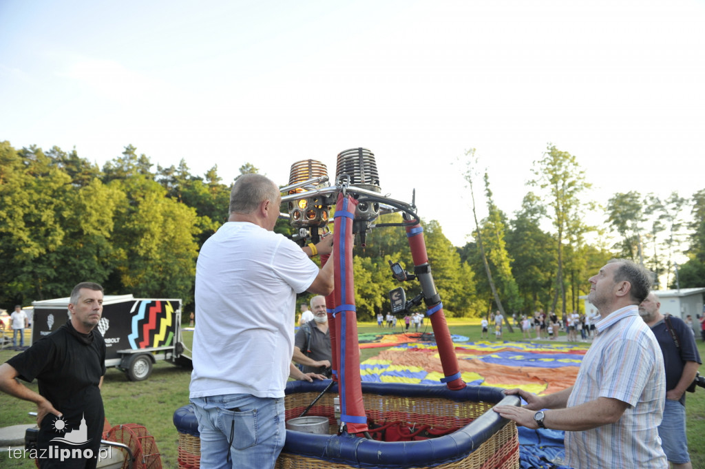 Panorama z lotu ptaka. Festiwal balonów w Lipnie