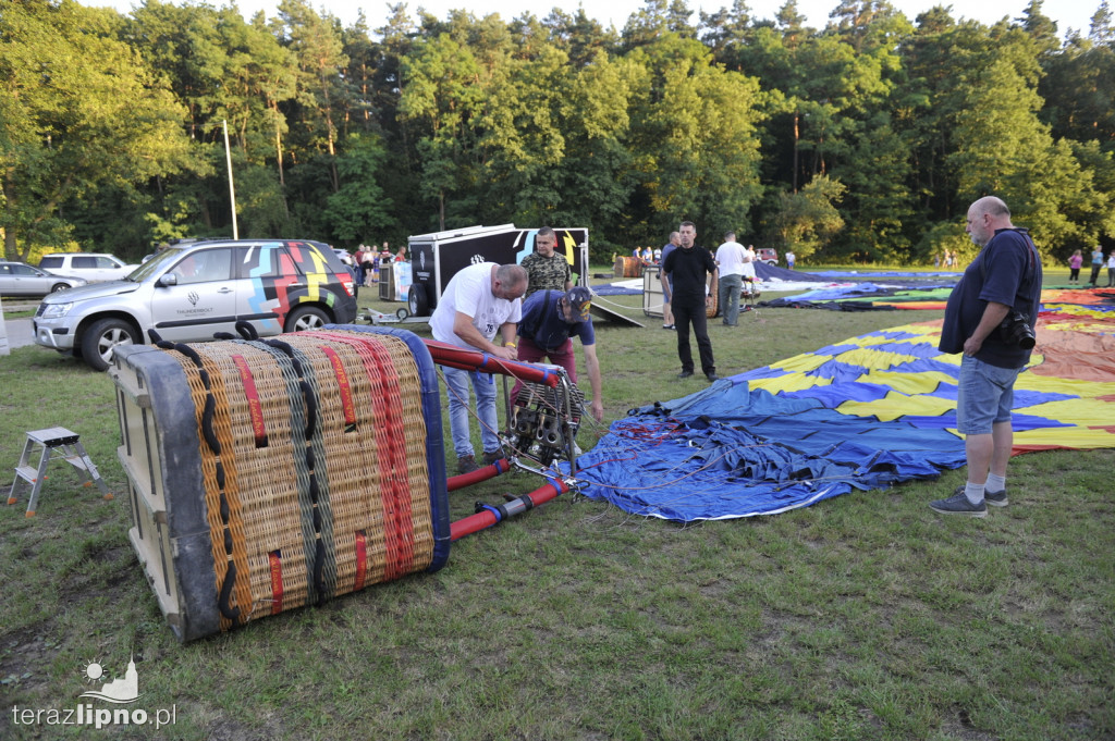 Panorama z lotu ptaka. Festiwal balonów w Lipnie
