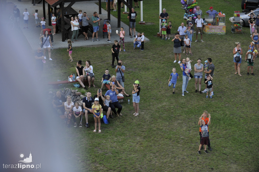 Panorama z lotu ptaka. Festiwal balonów w Lipnie