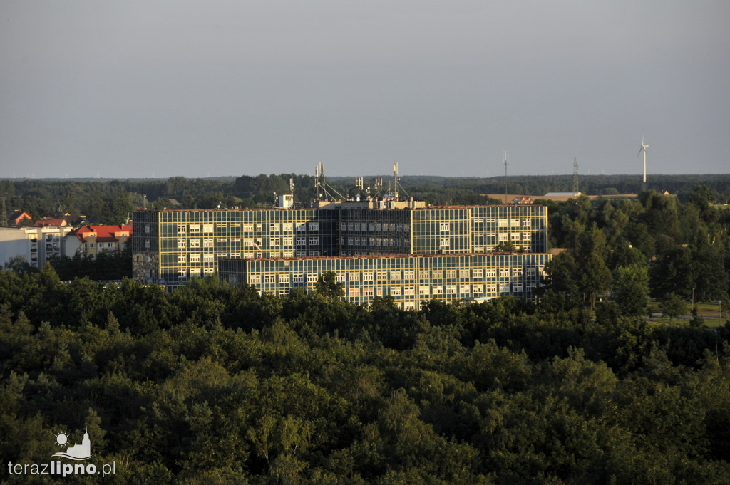 Panorama z lotu ptaka. Festiwal balonów w Lipnie