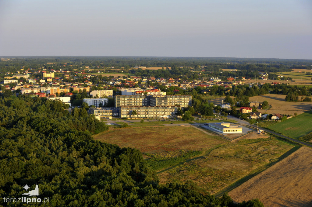 Panorama z lotu ptaka. Festiwal balonów w Lipnie